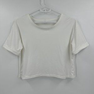 MC | Sz Medium White Cropped Tee T-shirt Short Sleeve